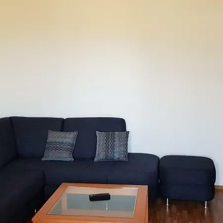 Jacqueline Sankt Kanzian am Klopeiner See