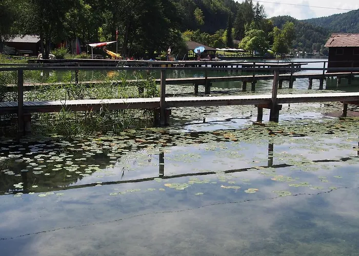 Jacqueline Sankt Kanzian am Klopeiner See