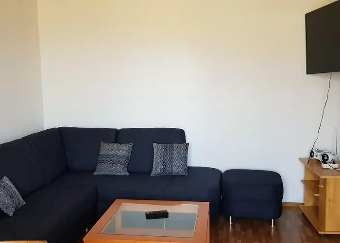 Jacqueline Sankt Kanzian am Klopeiner See